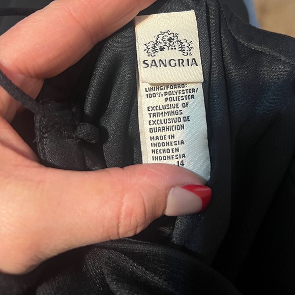 Party dress - Picture 3 of 4